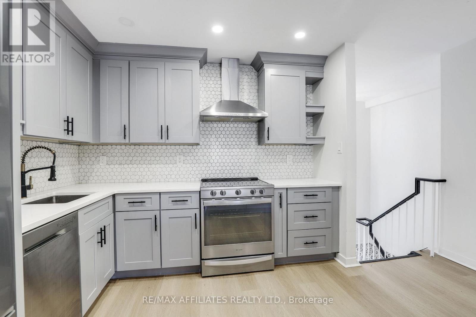 37 - 472 Sandhamn Private