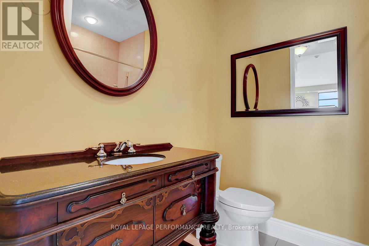 Ph2 - 260 Besserer Street