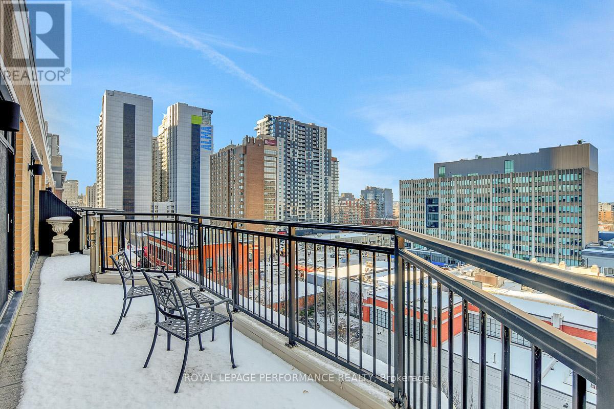 Ph2 - 260 Besserer Street