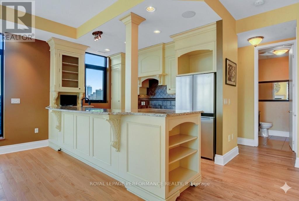 Ph2 - 260 Besserer Street