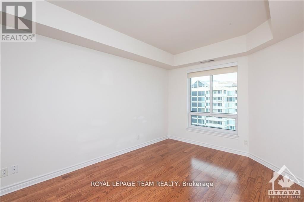 2204 - 234 Rideau Street