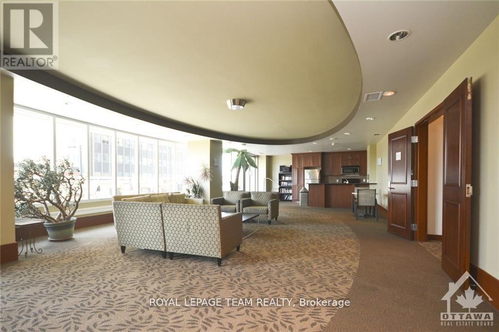 2204 - 234 Rideau Street