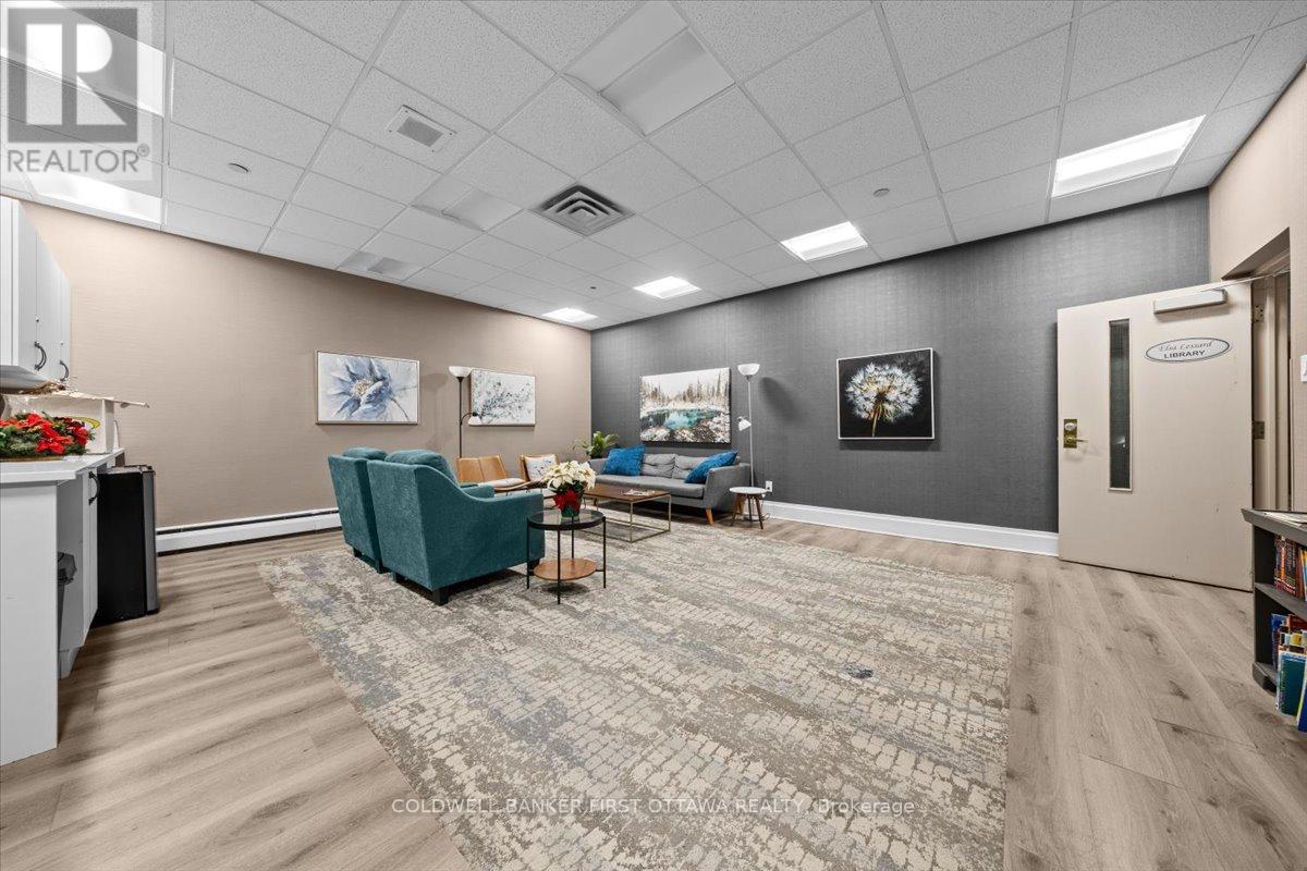 808 - 1171 Ambleside Drive