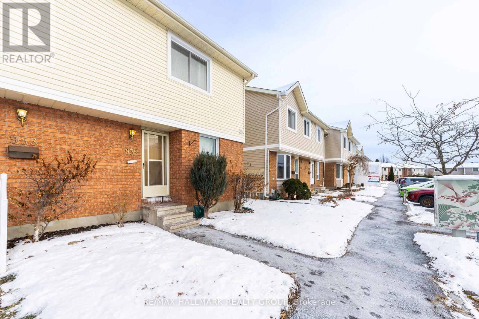 29 - 935 Cookshire Crescent