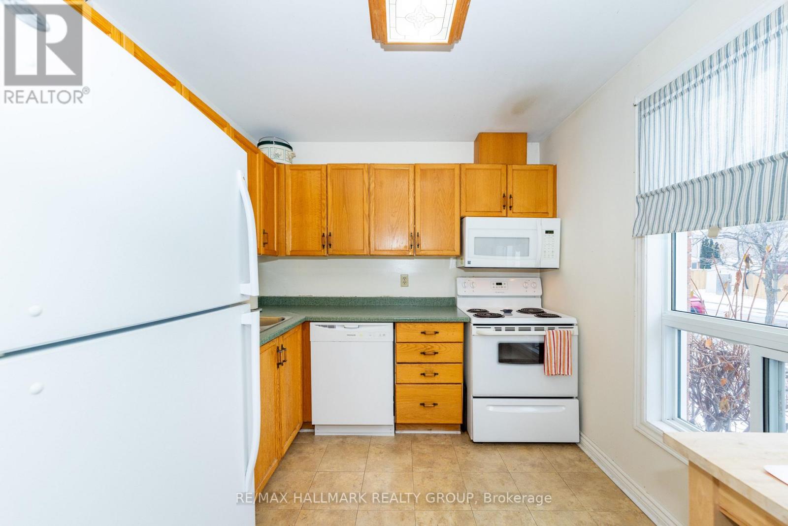 29 - 935 Cookshire Crescent