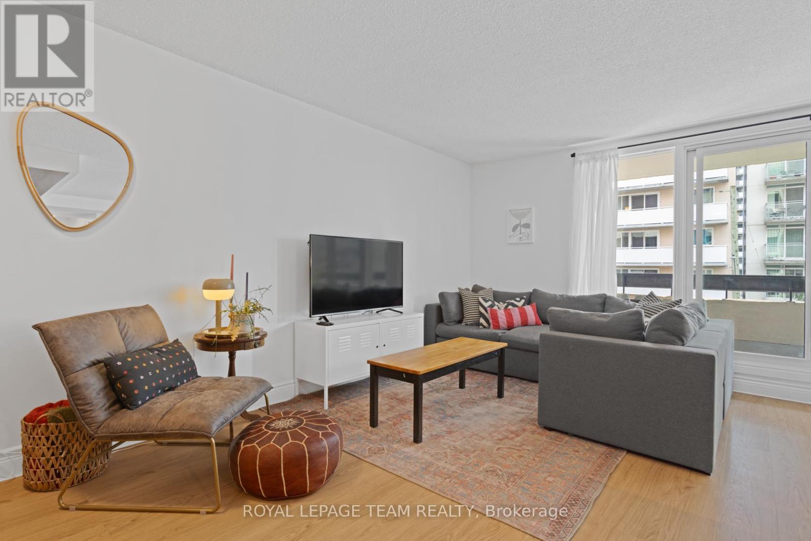 503 - 141 Somerset Street W