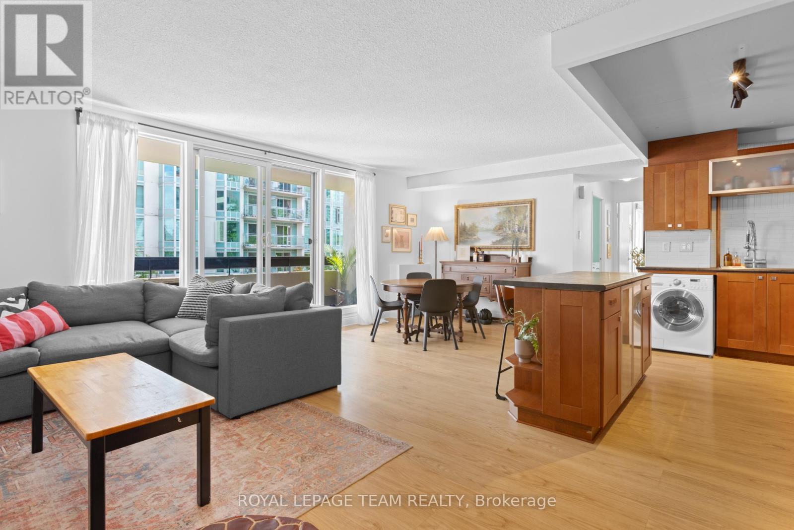 503 - 141 Somerset Street W