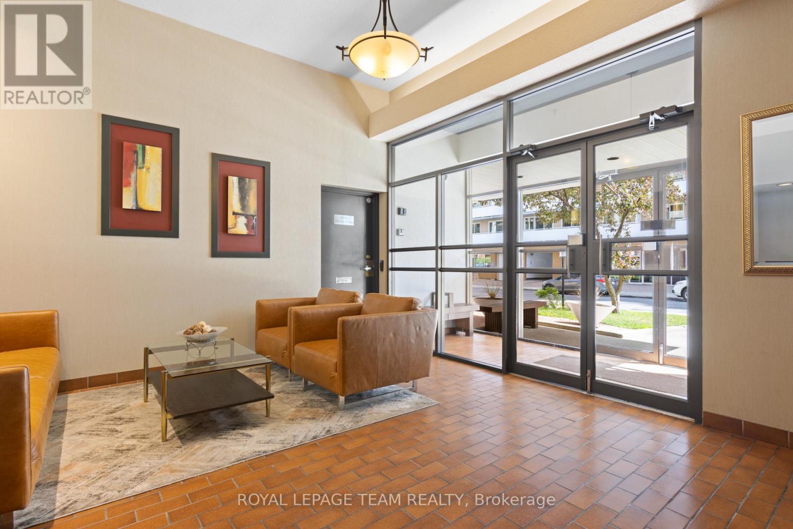 503 - 141 Somerset Street W