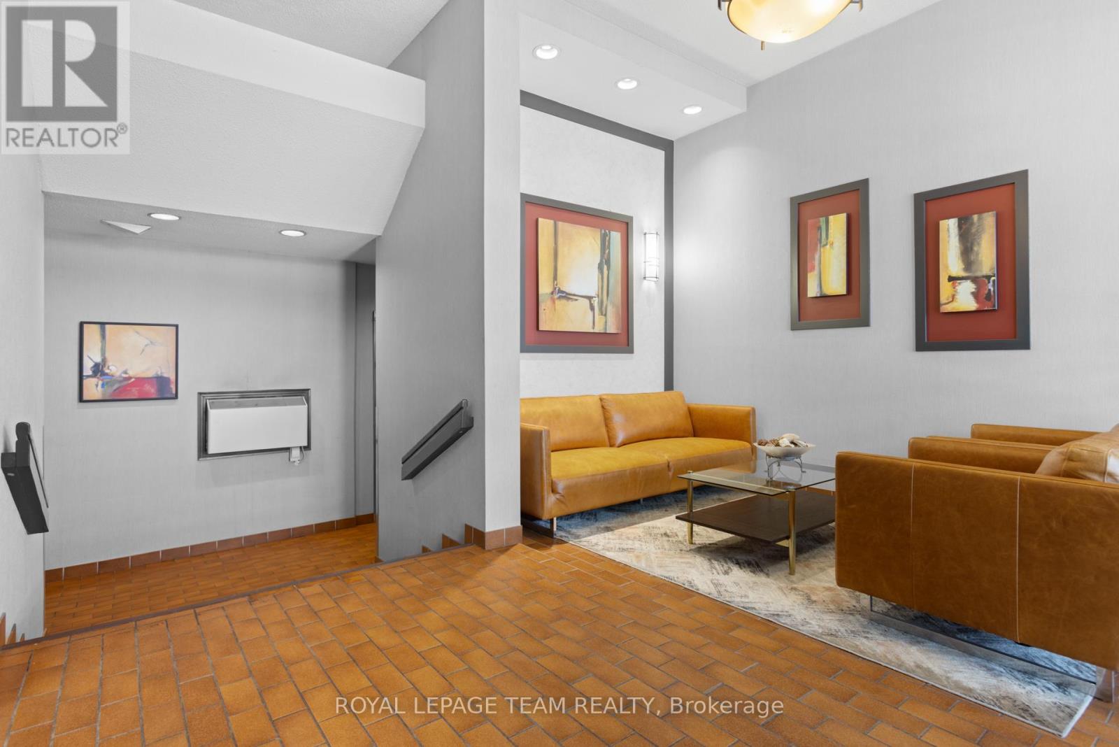 503 - 141 Somerset Street W