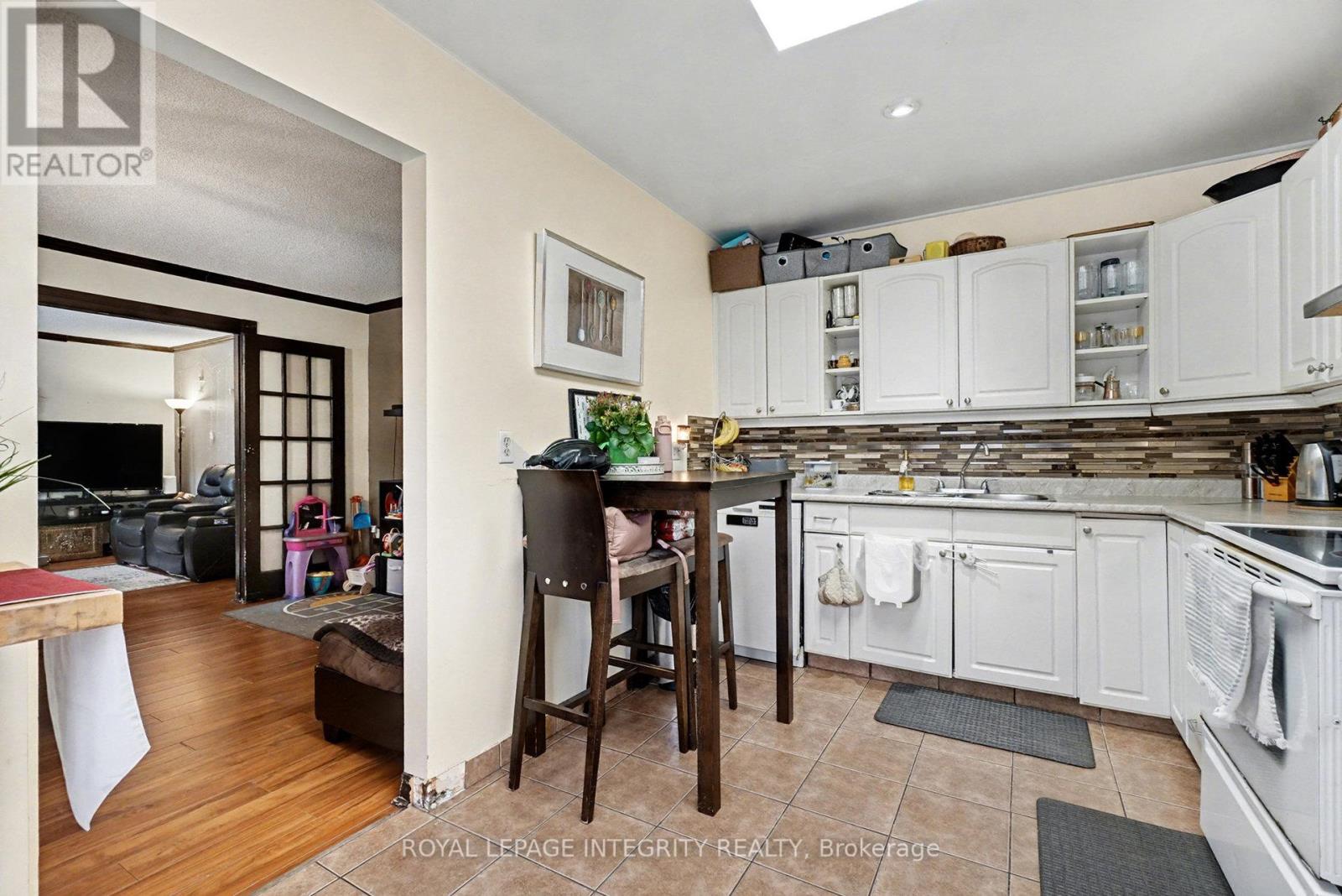 49 - 128 Rushford Private