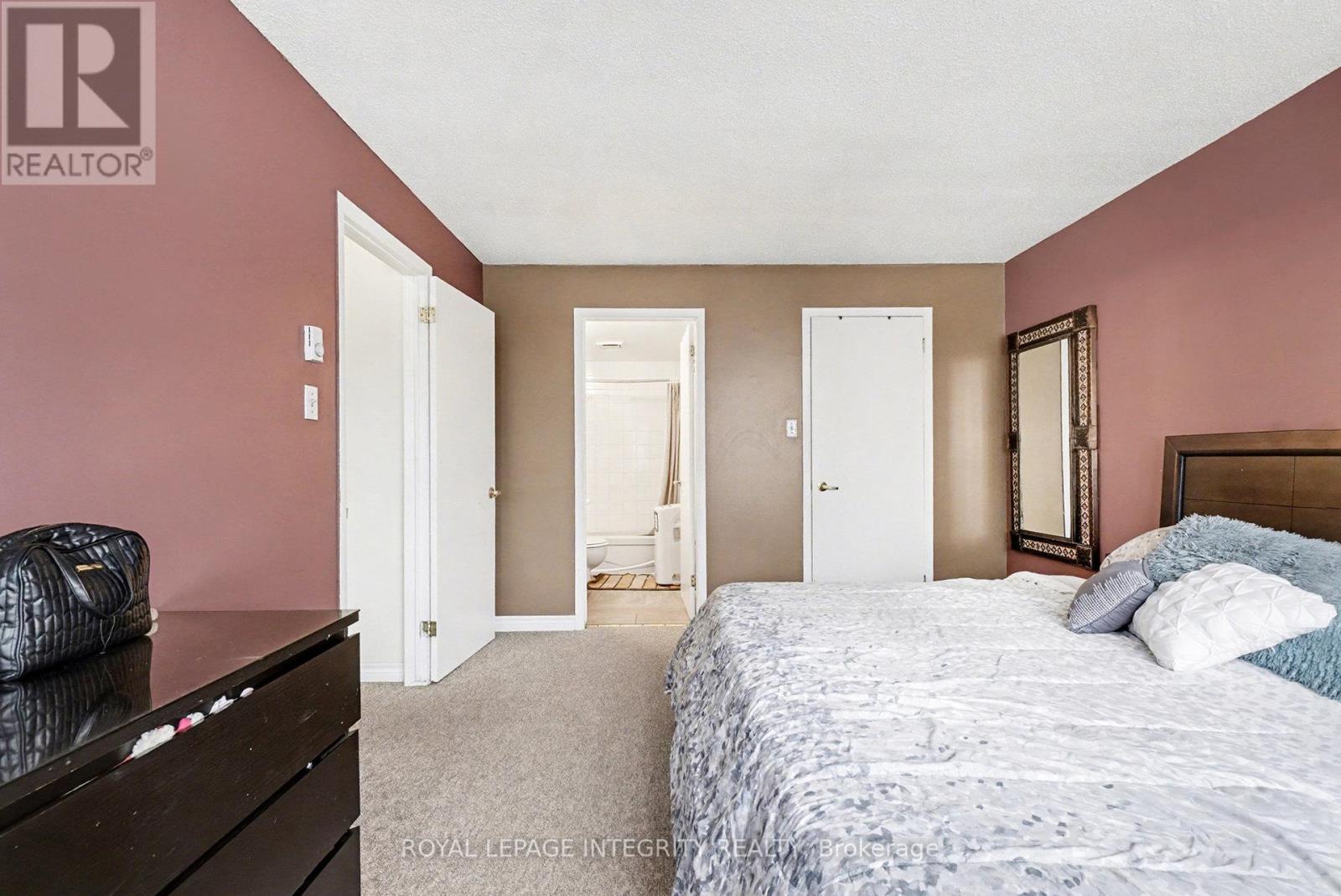 49 - 128 Rushford Private