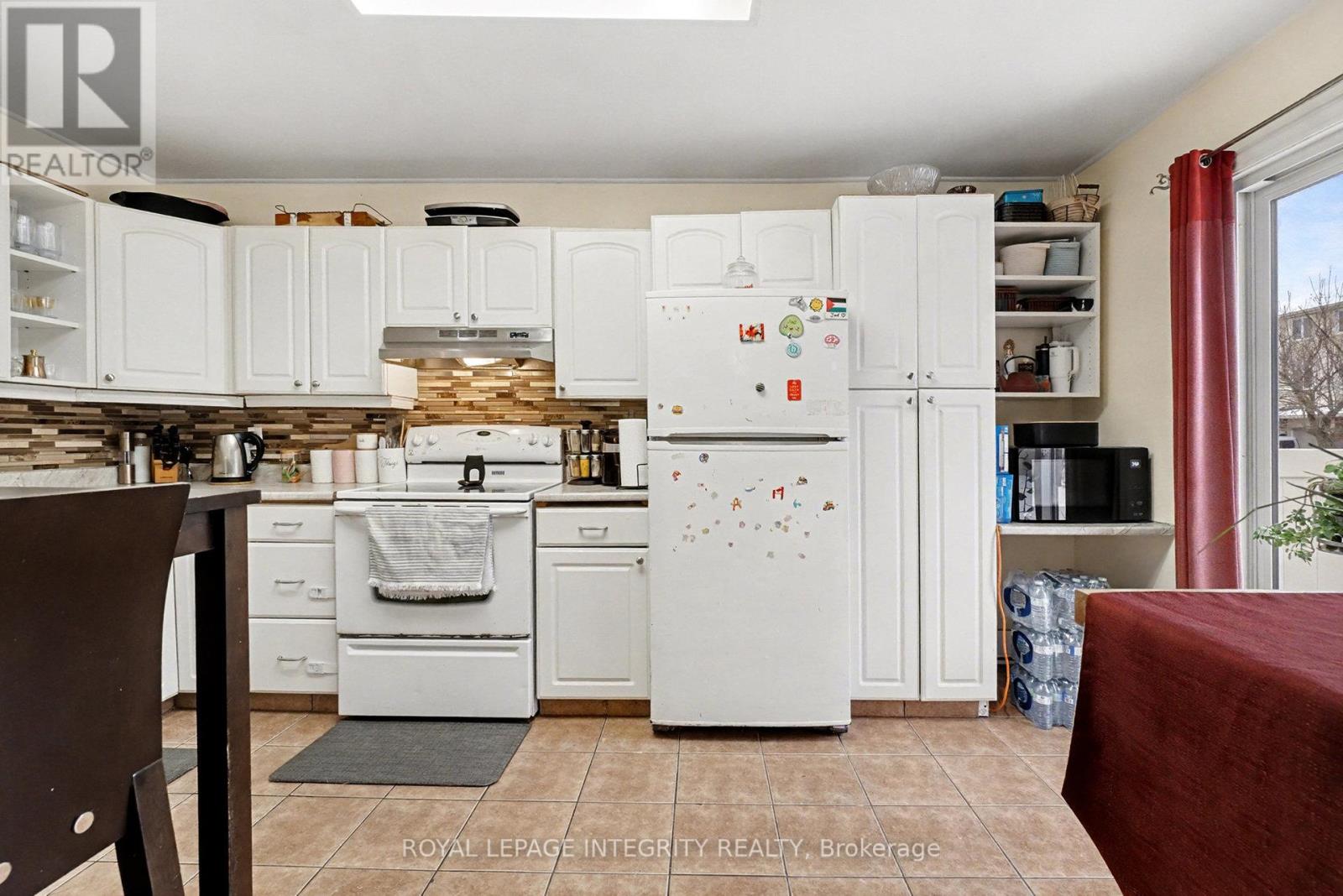 49 - 128 Rushford Private