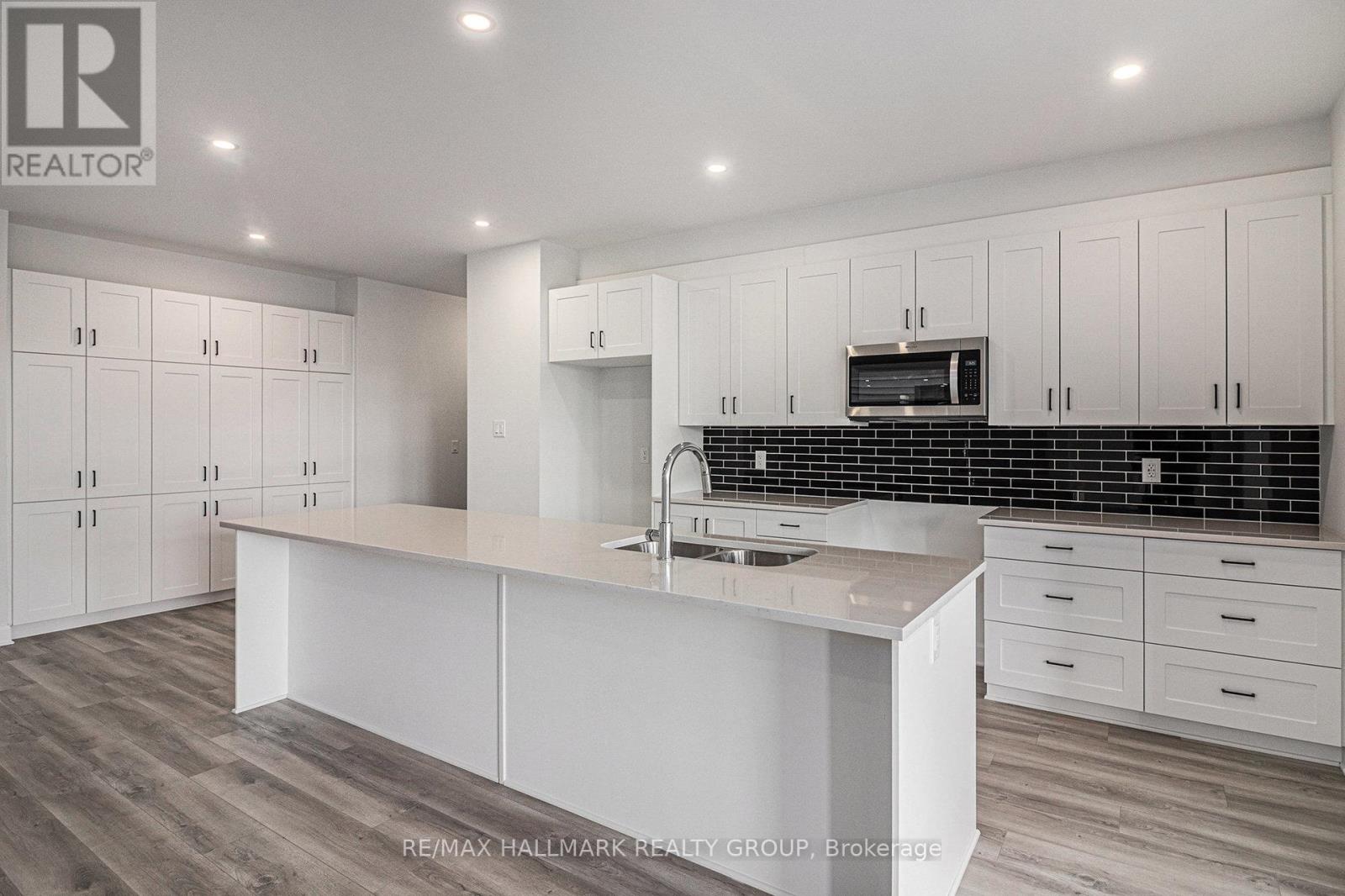 526 Reflection Street