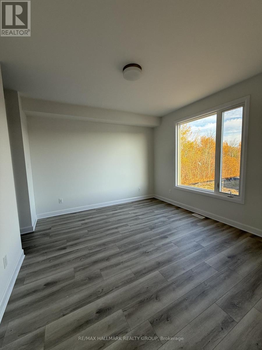 526 Reflection Street