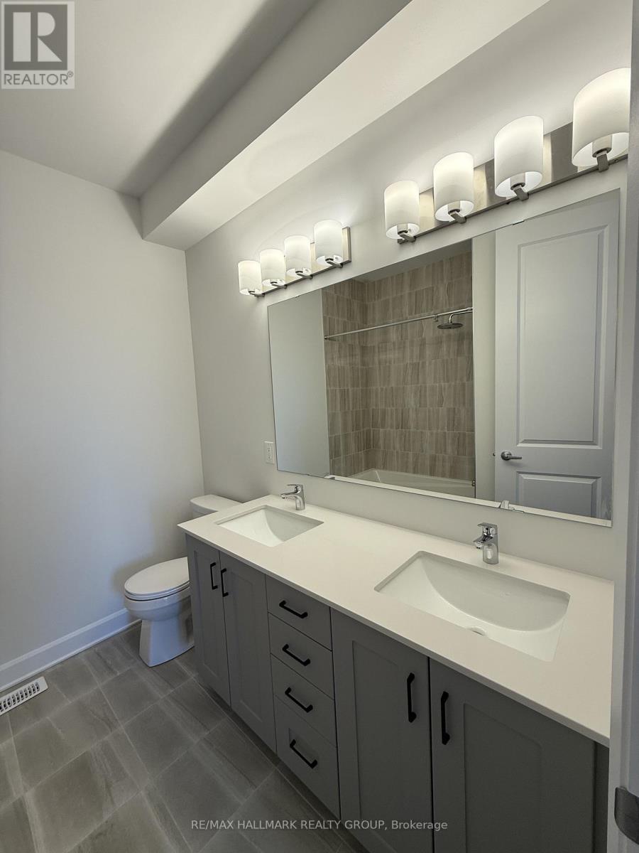 526 Reflection Street