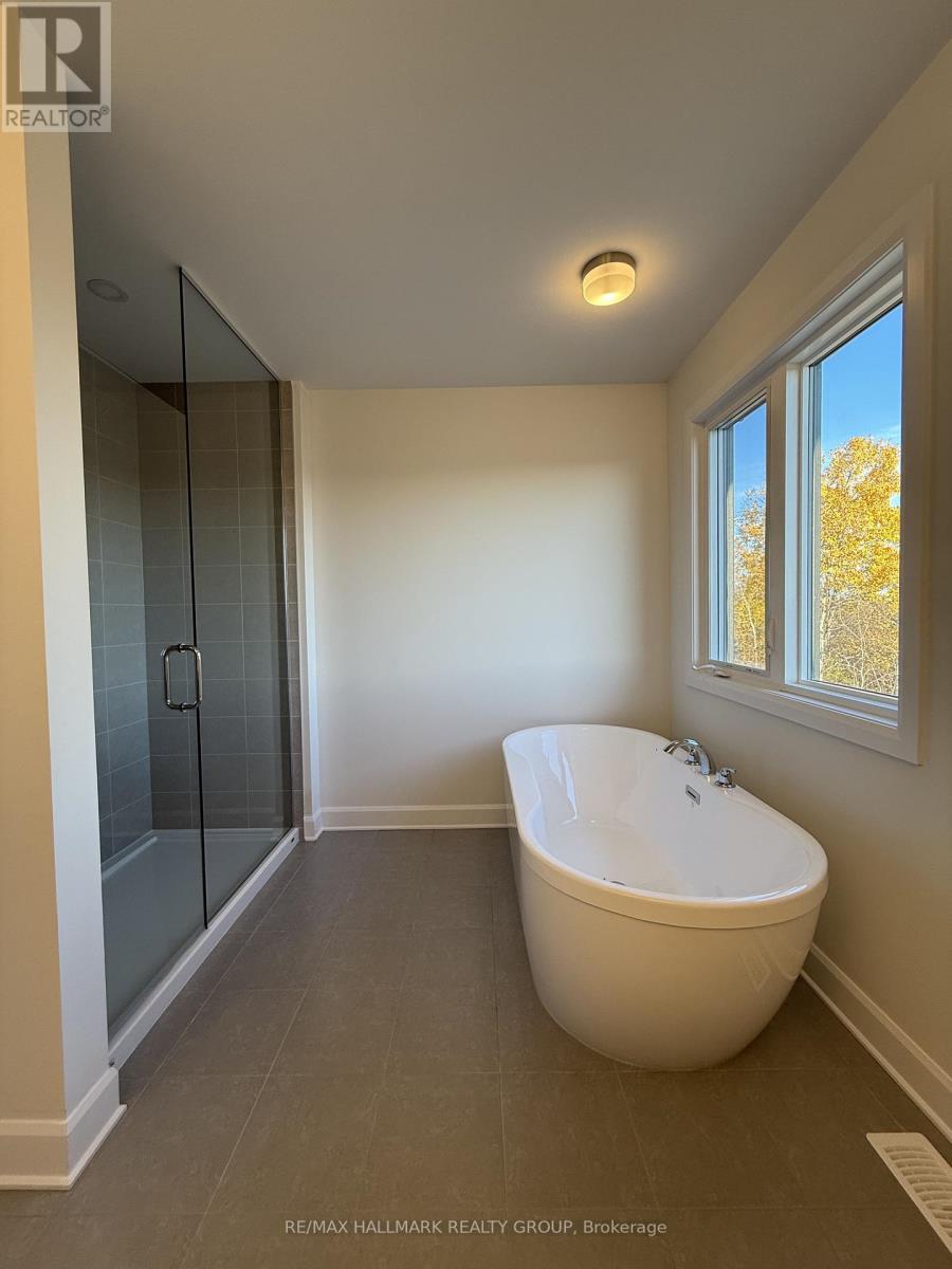 526 Reflection Street