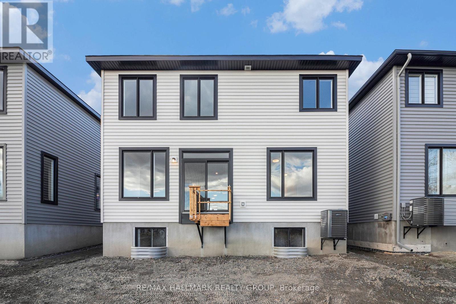 526 Reflection Street