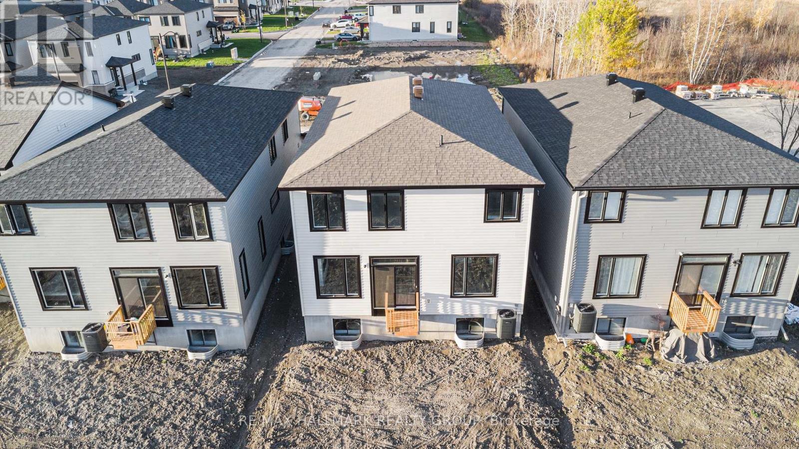 526 Reflection Street