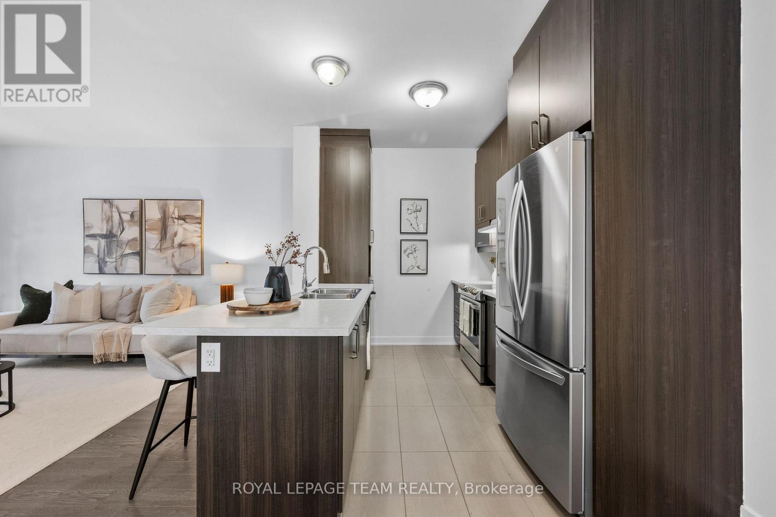 6 - 251 Capri Avenue