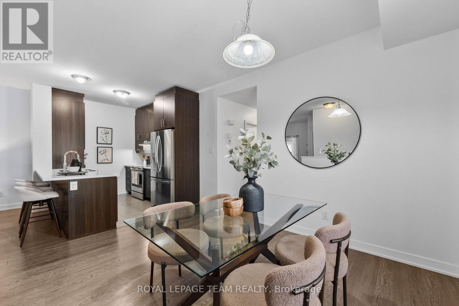 6 - 251 Capri Avenue