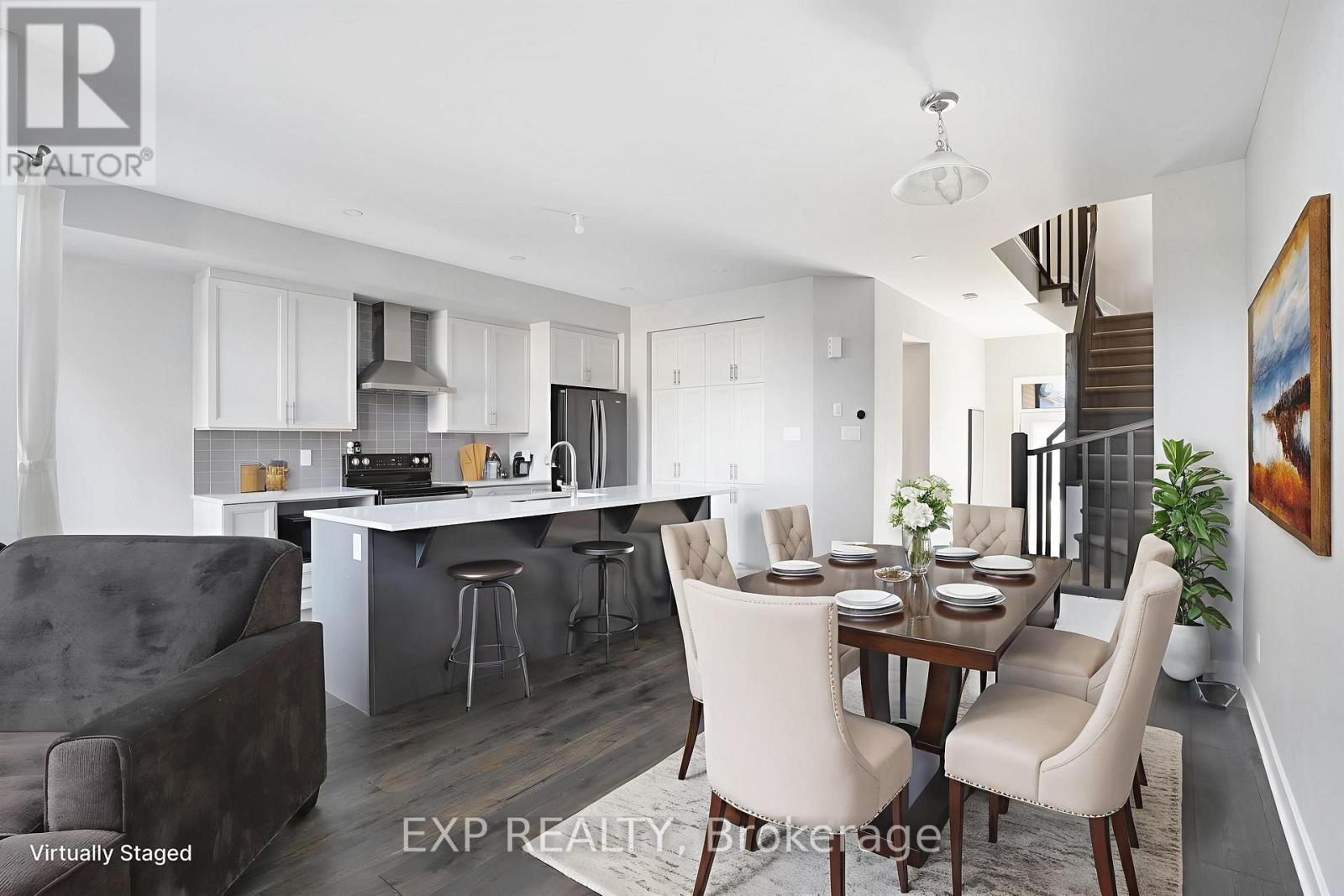 1053 Lunar Glow Crescent