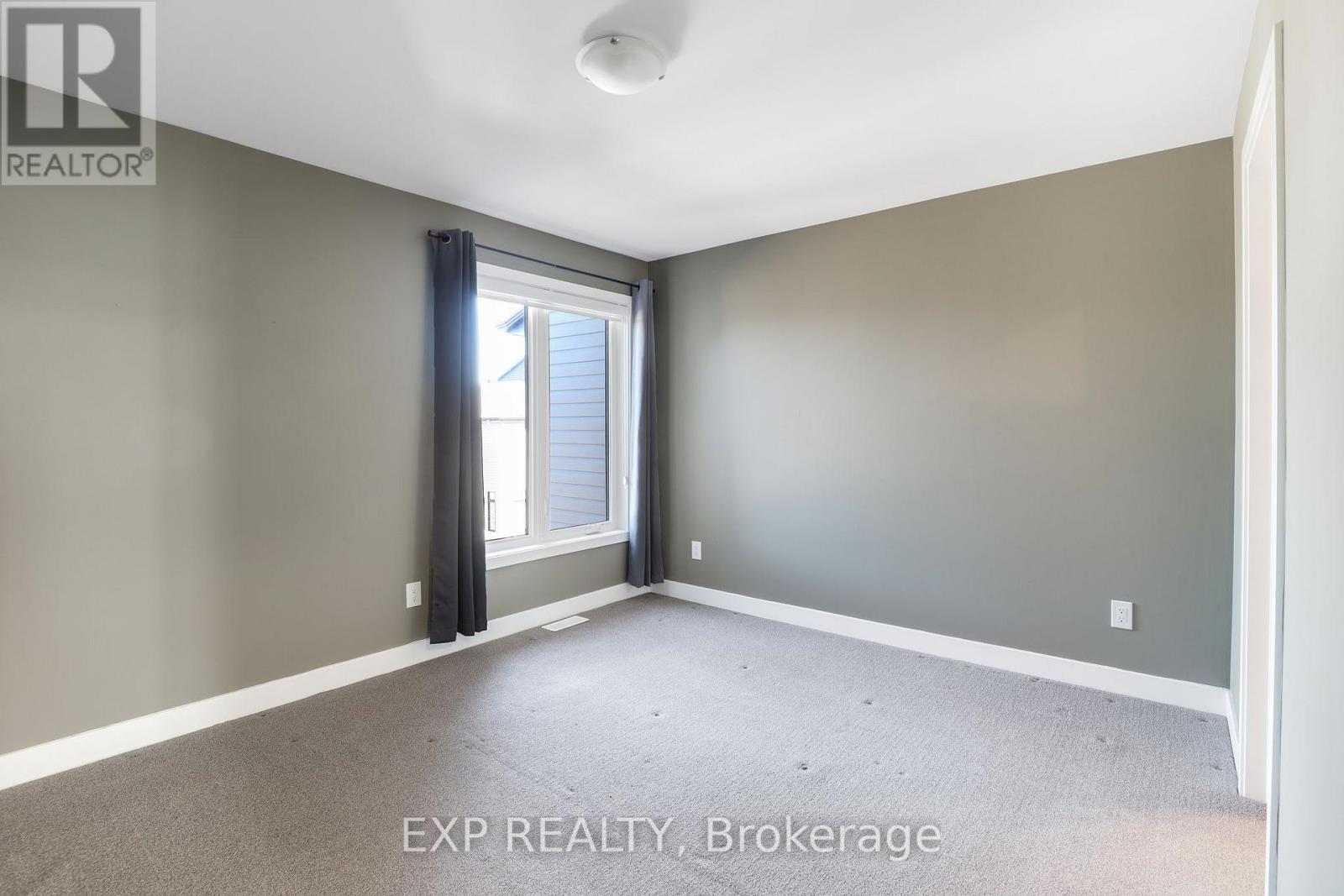 1053 Lunar Glow Crescent