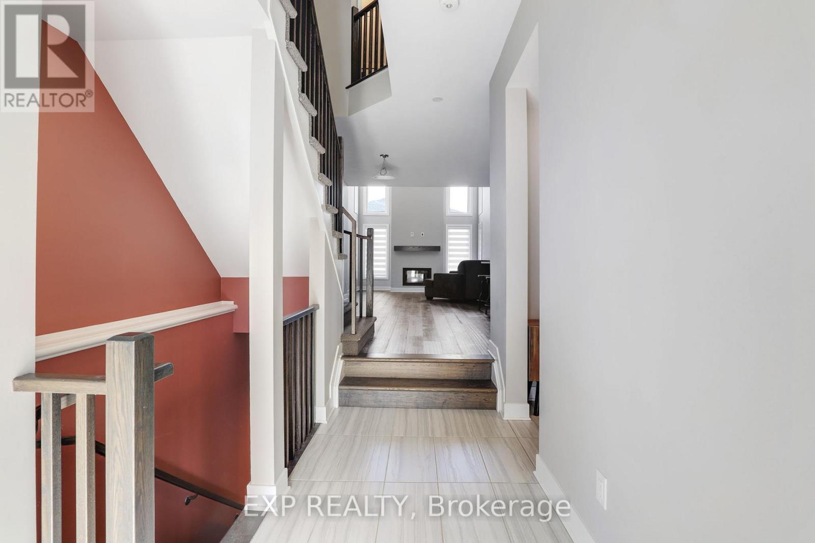 1053 Lunar Glow Crescent