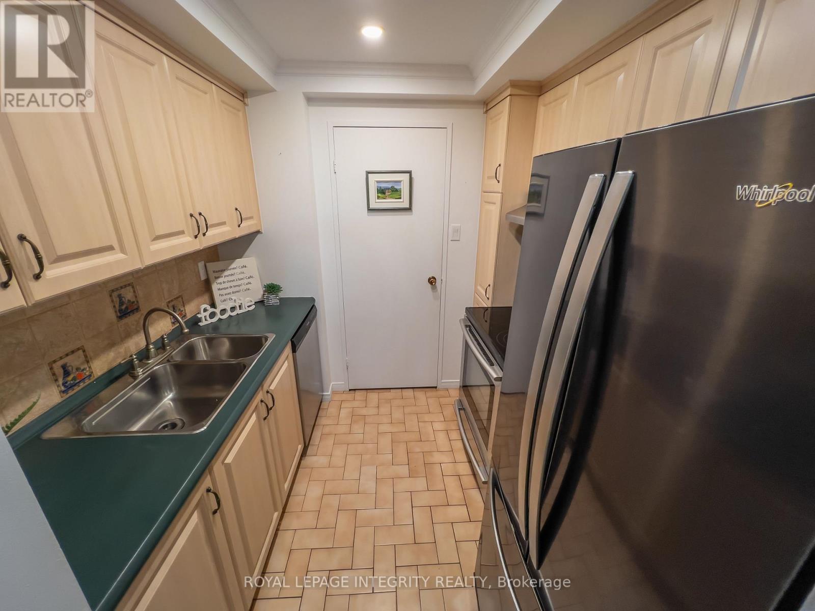 1008 - 555 Brittany Drive