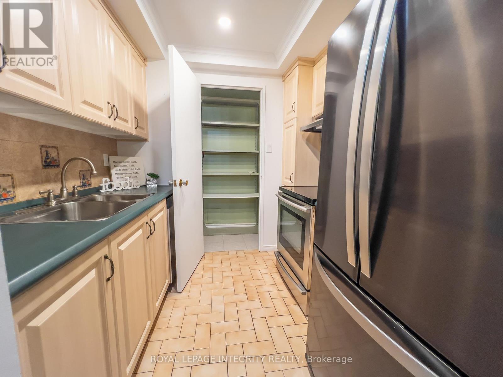 1008 - 555 Brittany Drive