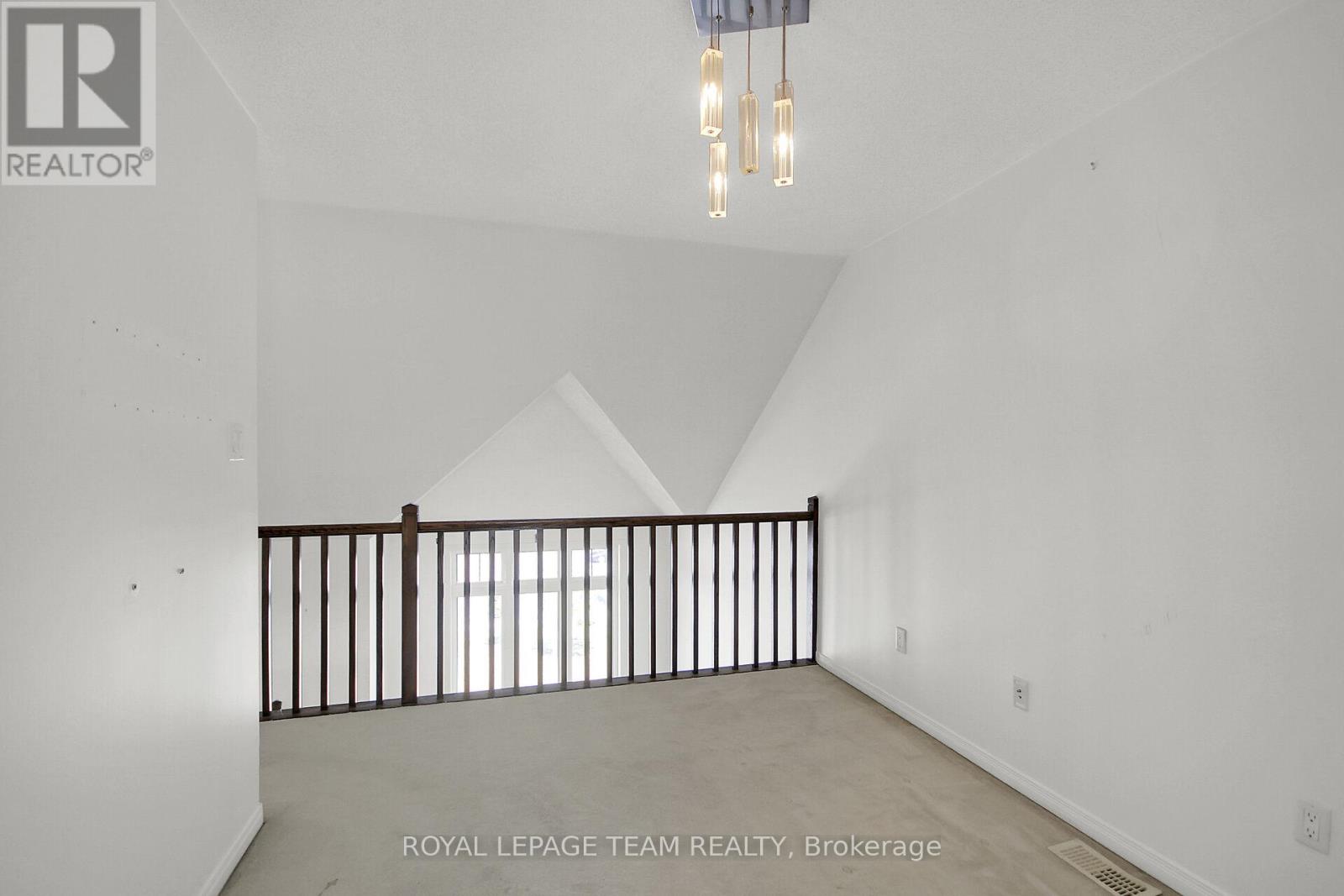 151 - 1512 Walkley Road S