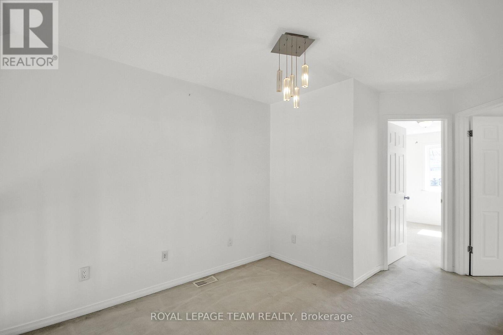 151 - 1512 Walkley Road S