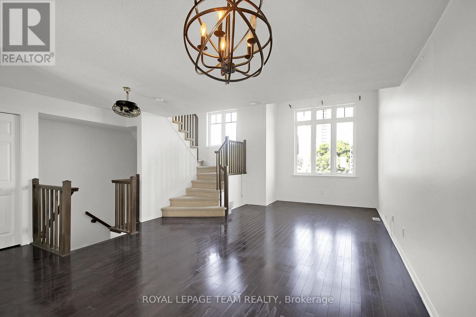 151 - 1512 Walkley Road S