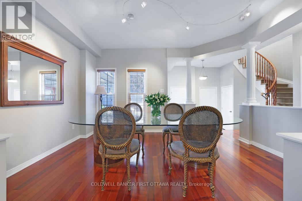 104 Streamside Crescent