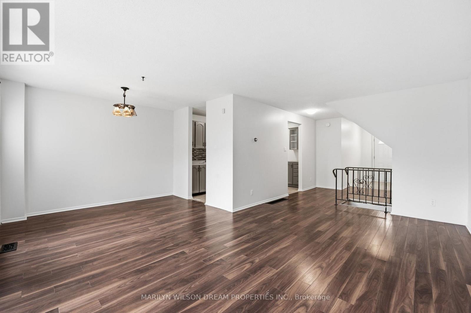 54 - 403 Miranda Private