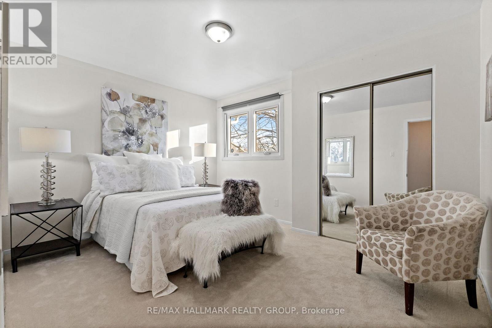 2155 Monson Crescent