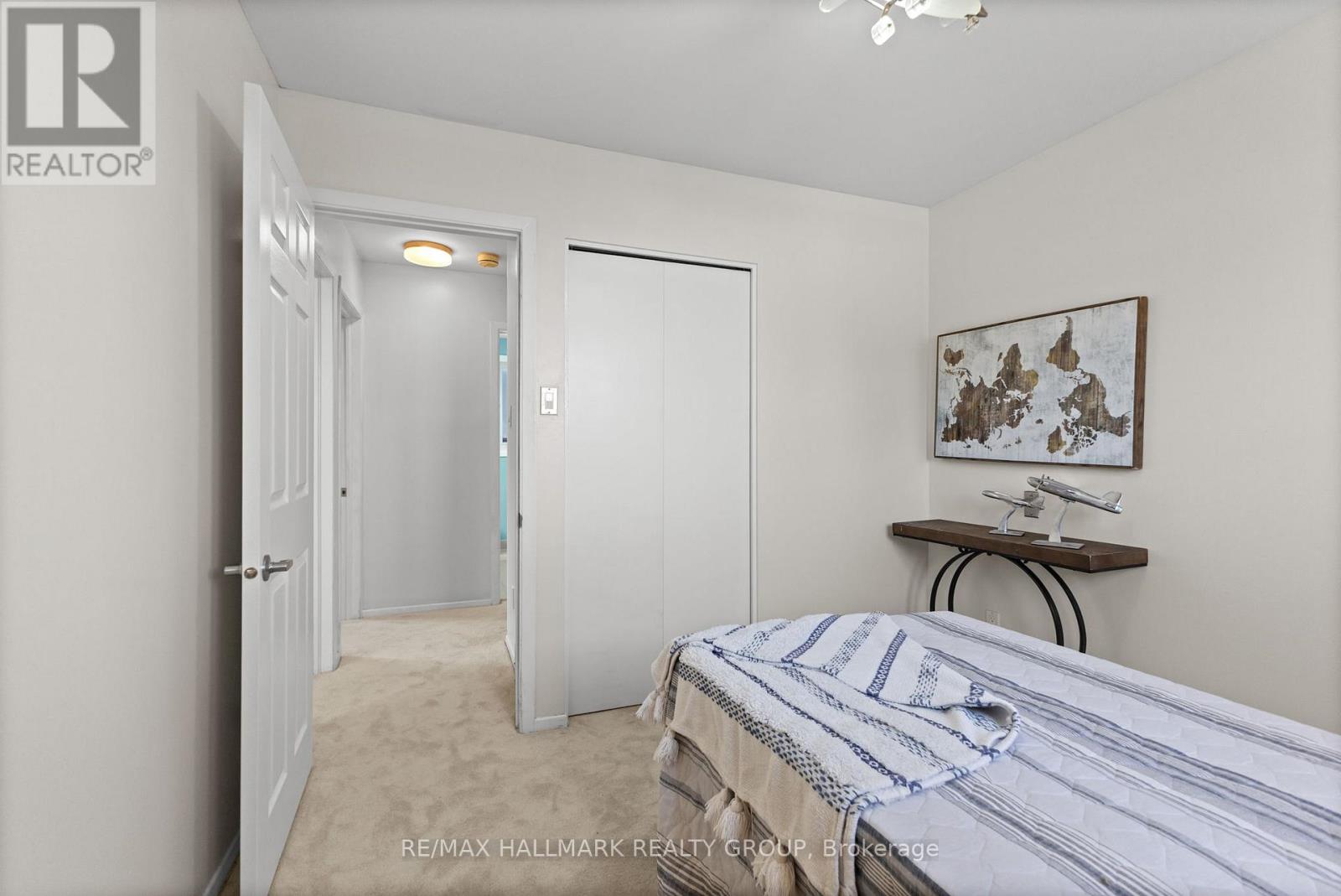 2155 Monson Crescent