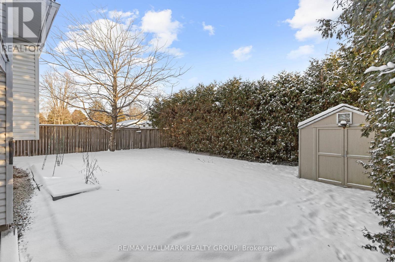 2155 Monson Crescent