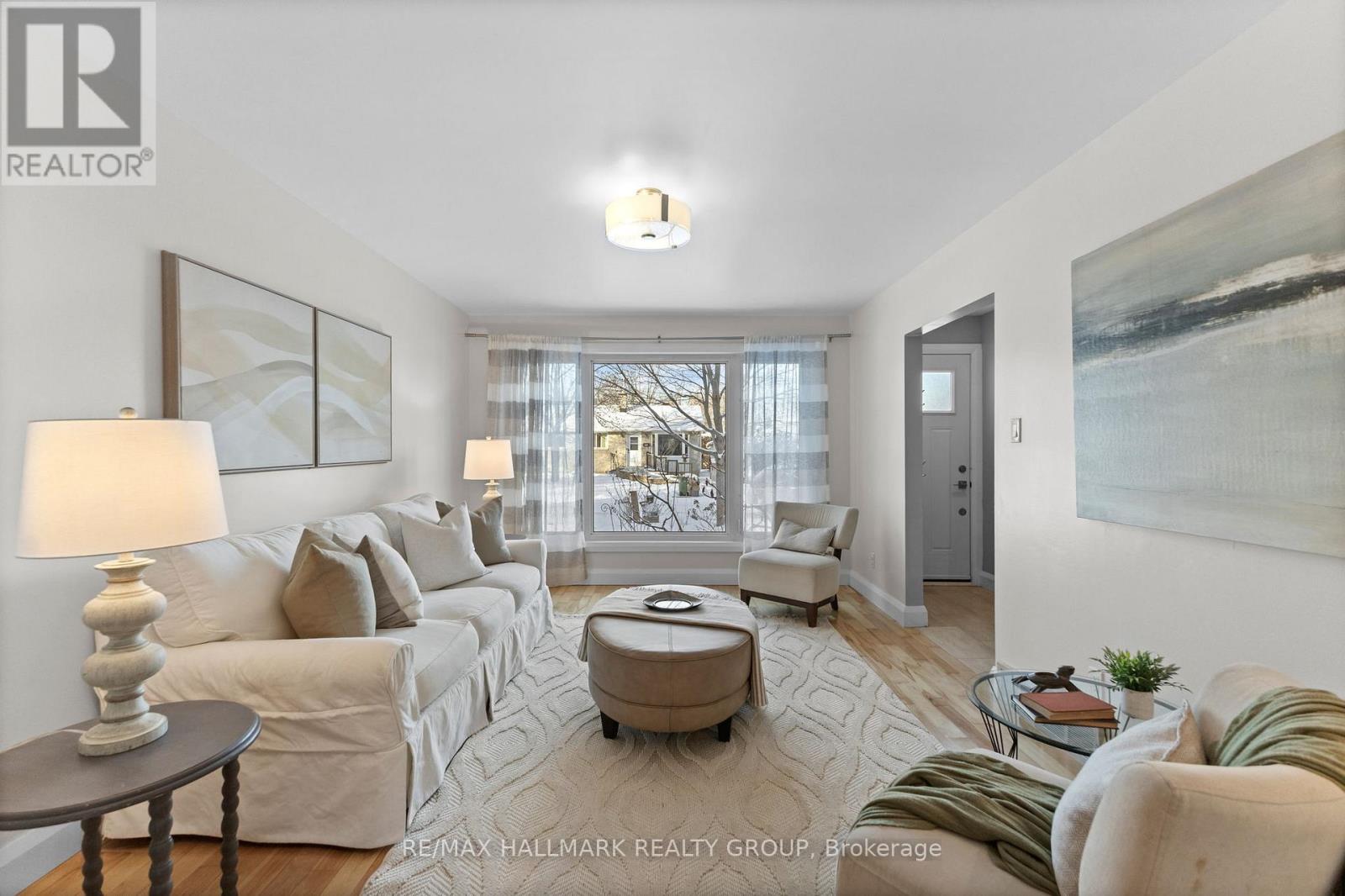 2155 Monson Crescent