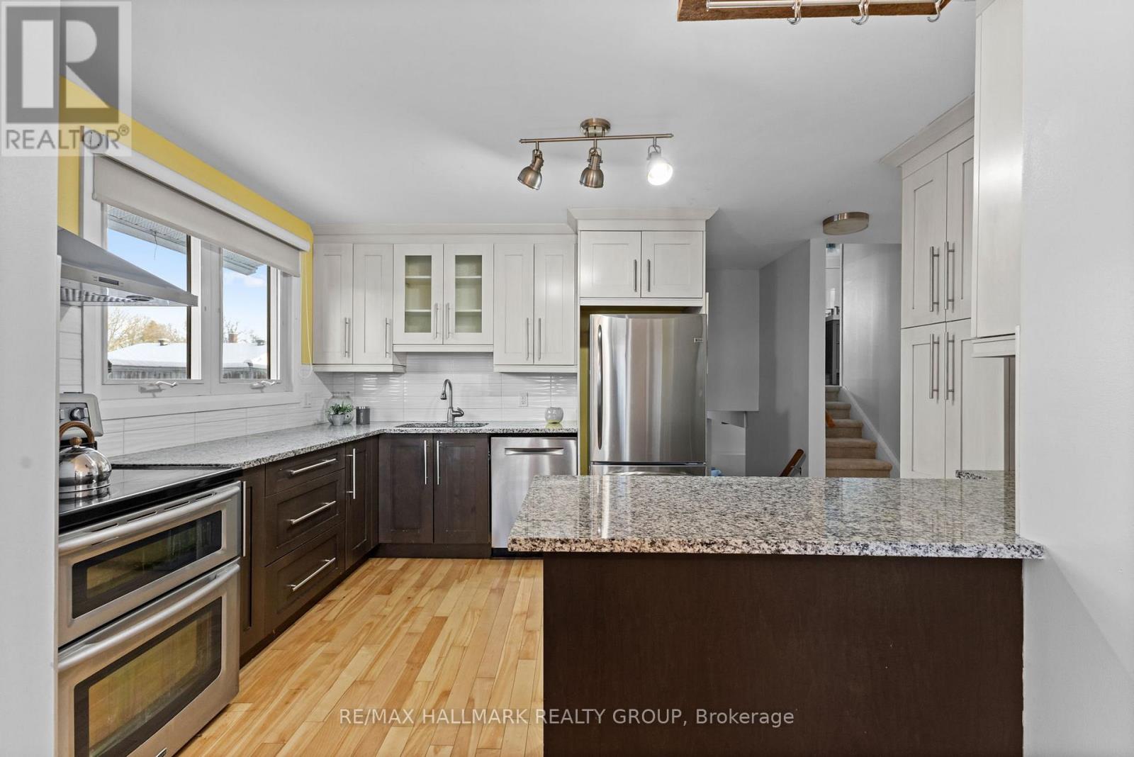 2155 Monson Crescent