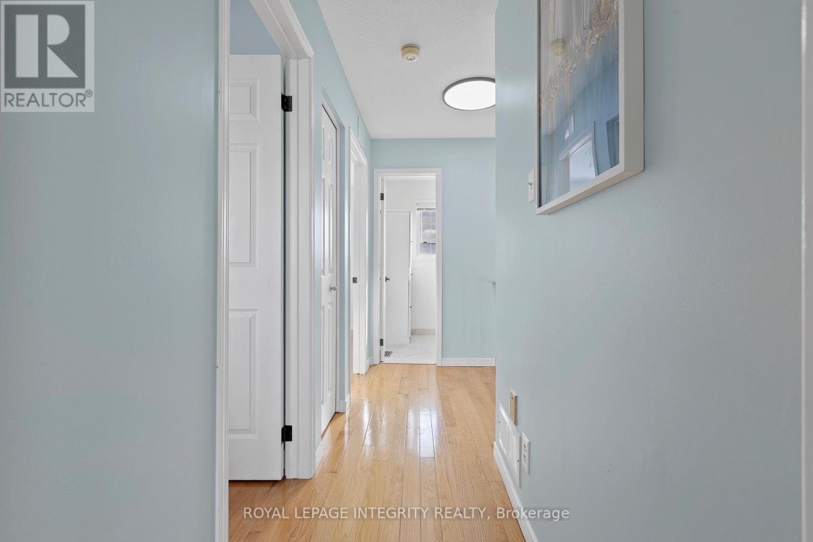 11 Royal Field Crescent