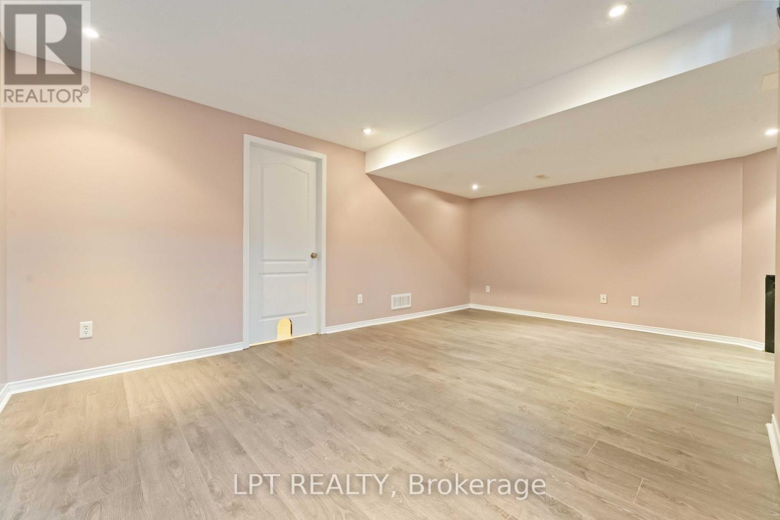 213 Idlewild Private