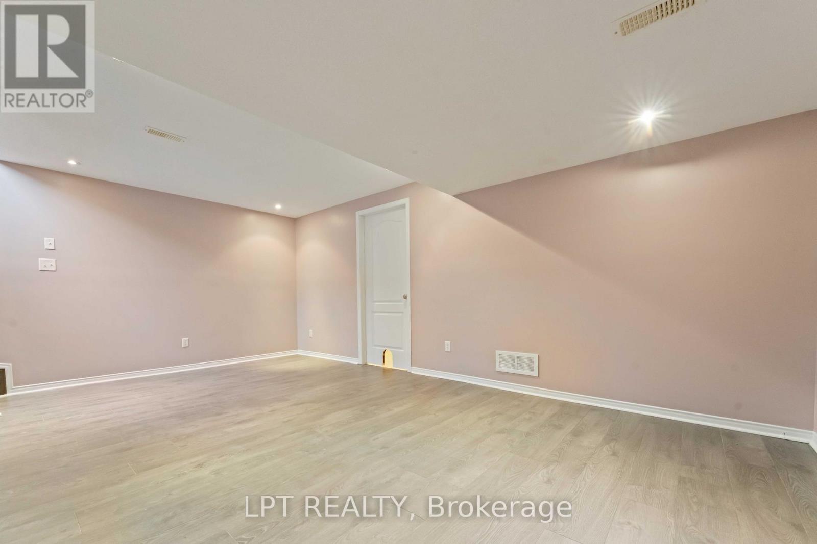 213 Idlewild Private