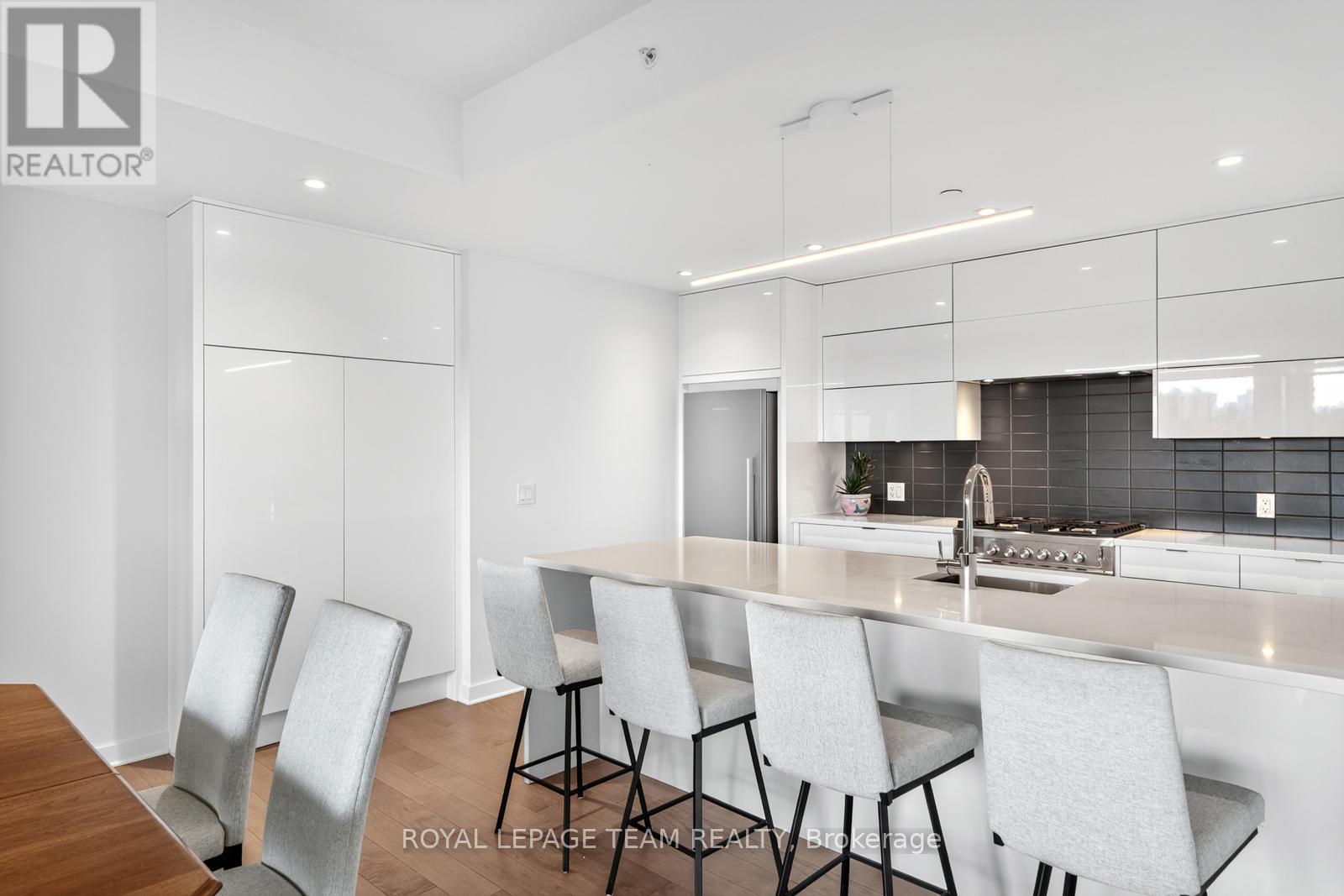 608 - 135 Barrette Street