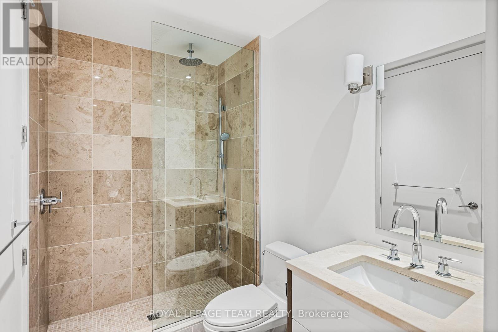 1110 - 111 Champagne Avenue S