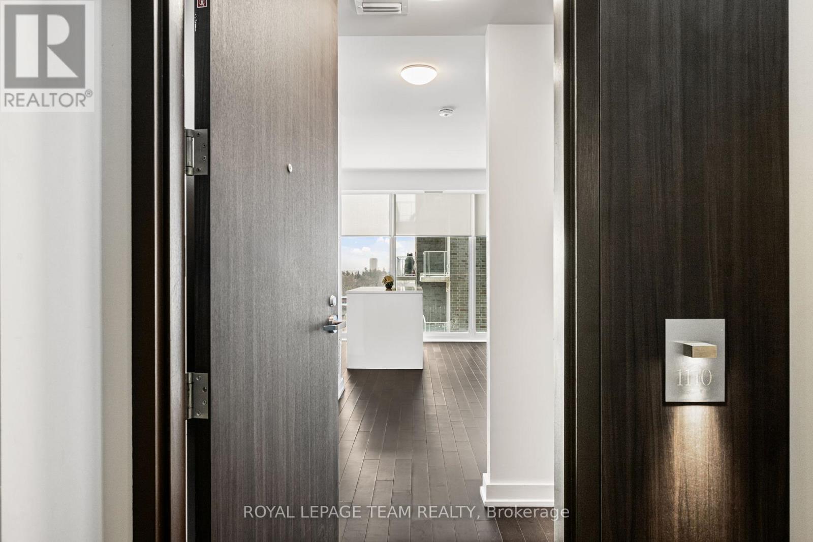 1110 - 111 Champagne Avenue S