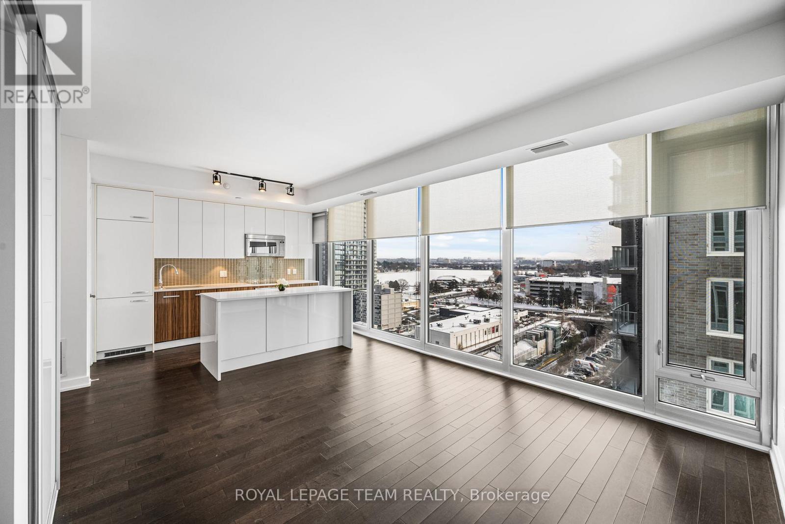 1110 - 111 Champagne Avenue S