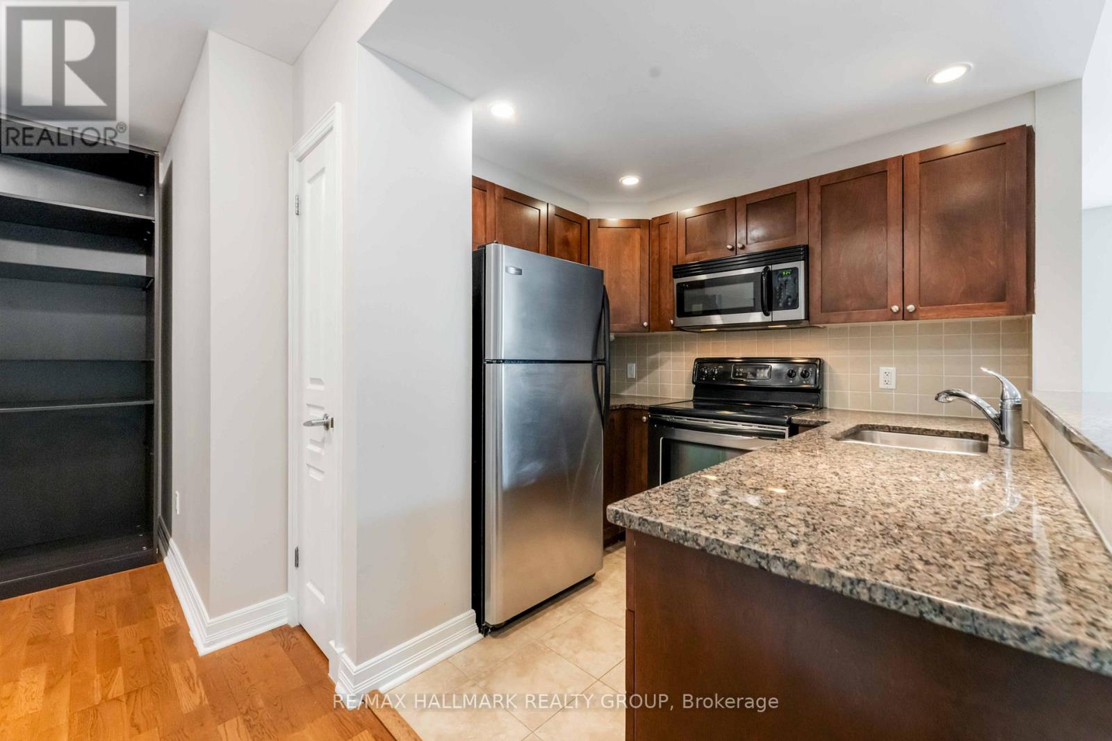 204 - 200 Besserer Street