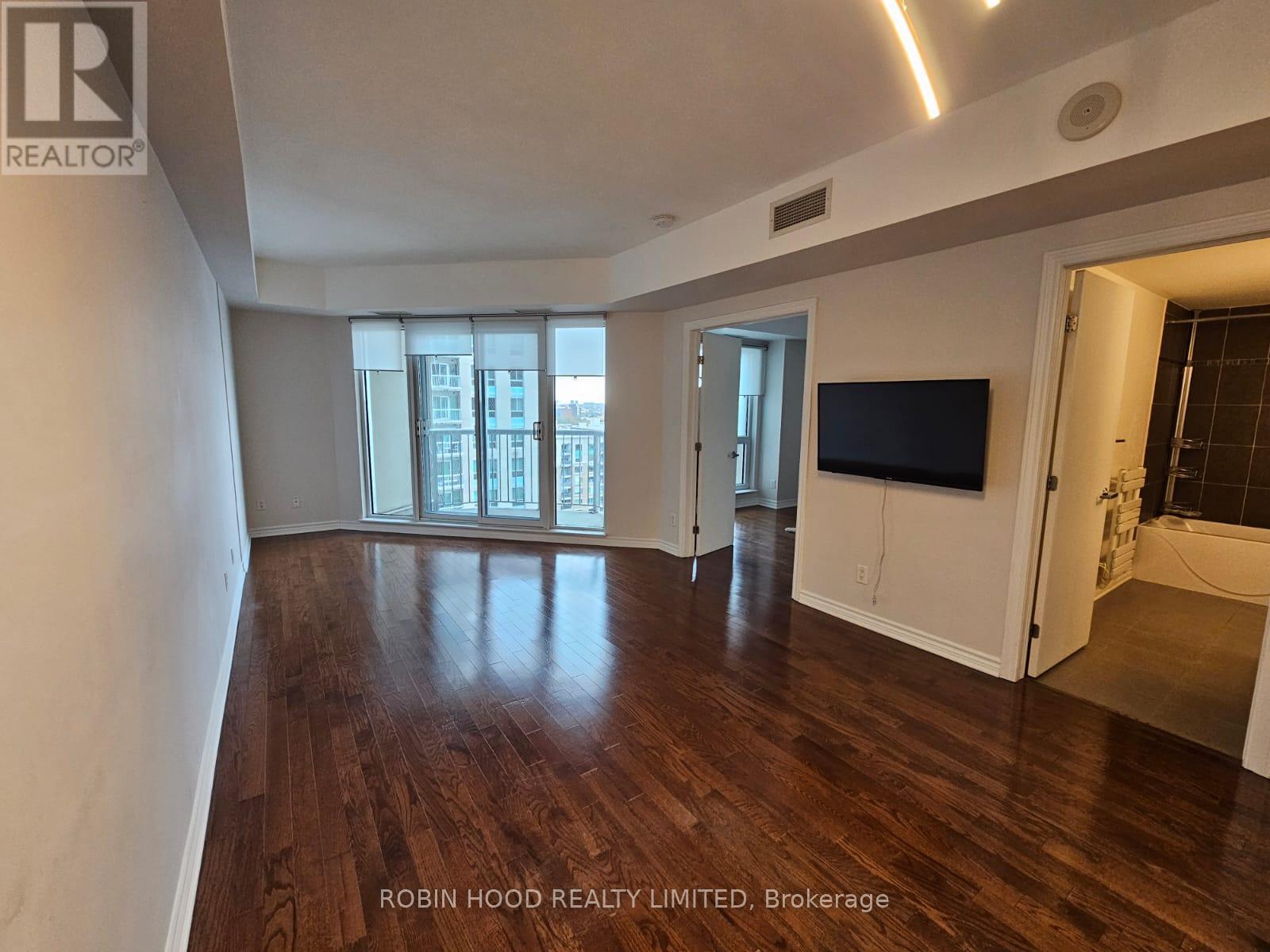 1610 - 200 Rideau Street