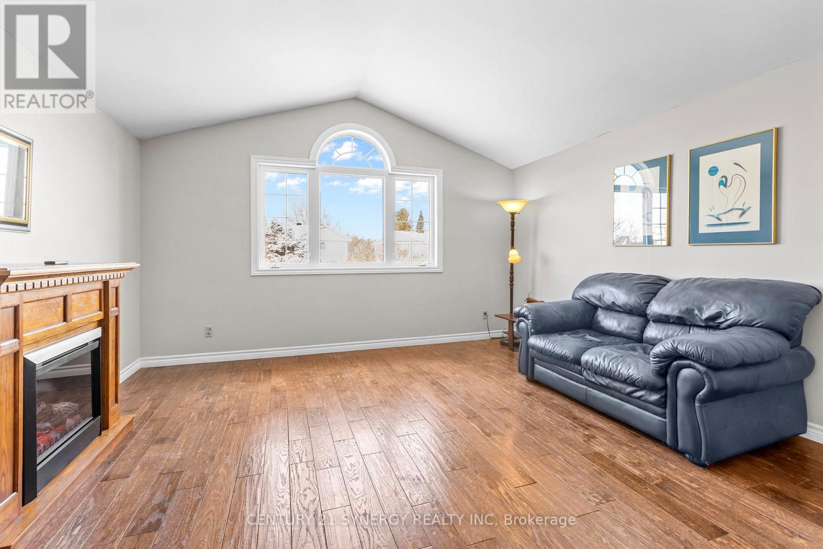 34 Rosegarden Crescent