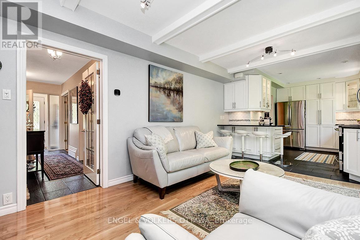 1885 Louisiana Avenue